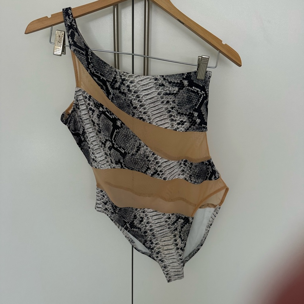 Norma Kamali One-Shoulder Snake Print Bodysuit in Black & Tan